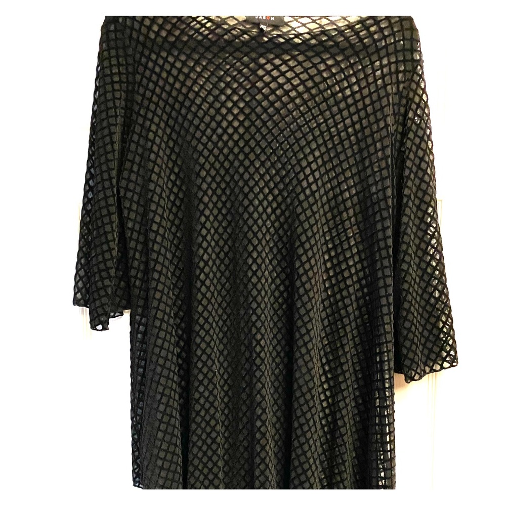 JASON sheer handkerchief top